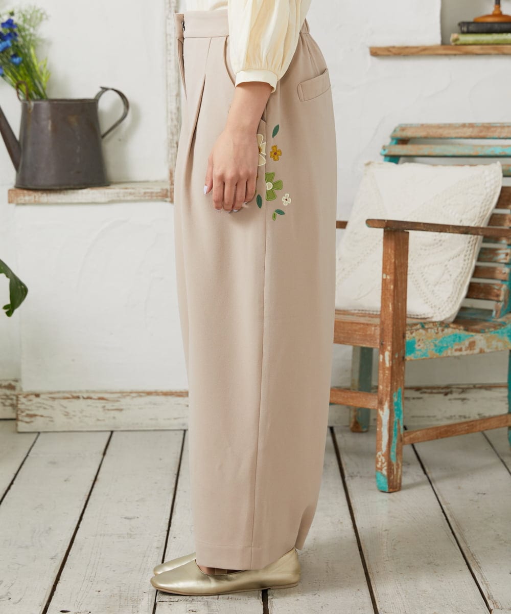 GJLFD50220 Jocomomola(ホコモモラ) El Rucio フラワーアップリケポンチパンツ［オケージョン/セレモニー］ ベージュ