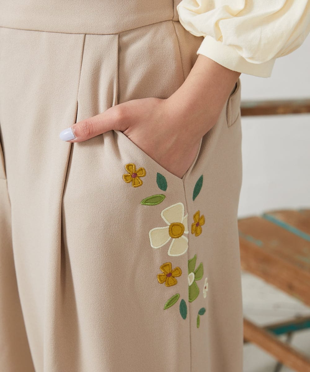 GJLFD50220 Jocomomola(ホコモモラ) El Rucio フラワーアップリケポンチパンツ［オケージョン/セレモニー］ ベージュ