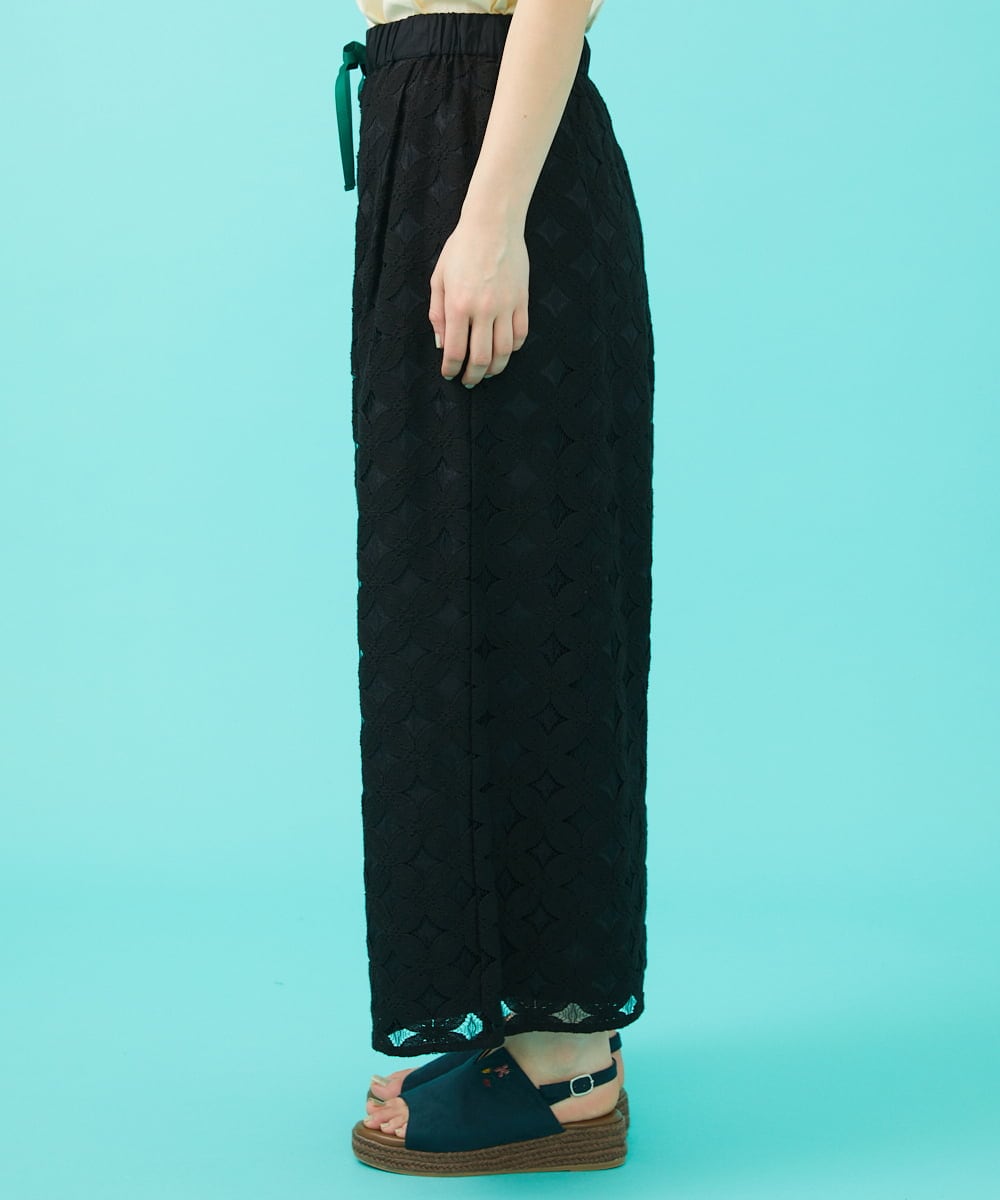 GJLGA36230 Jocomomola(ホコモモラ) Flor 総レースワイドパンツ ブラック
