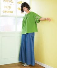GJLGE42200 Jocomomola(ホコモモラ) Flor デニム 刺繍入りレースアップワイドパンツ ブルー