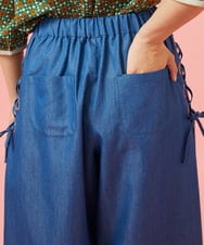 GJLGE42200 Jocomomola(ホコモモラ) Flor デニム 刺繍入りレースアップワイドパンツ ブルー