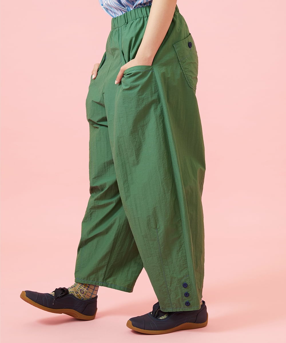 GJLHD36200 Jocomomola(ホコモモラ) 【早割10％OFF】カーブシルエットワイドパンツ グリーン