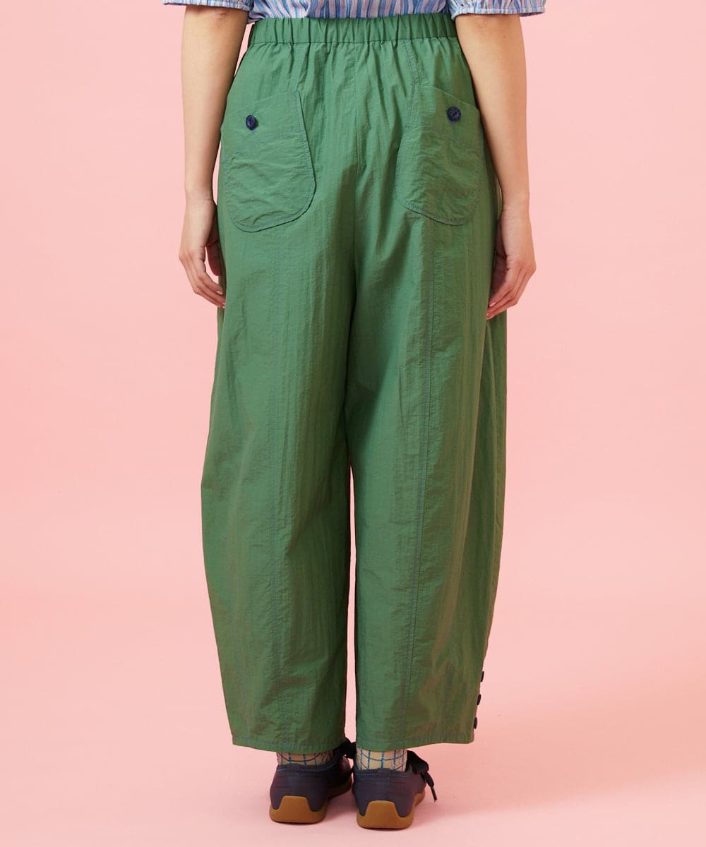 GJLHD36200 Jocomomola(ホコモモラ) 【早割10％OFF】カーブシルエットワイドパンツ グリーン