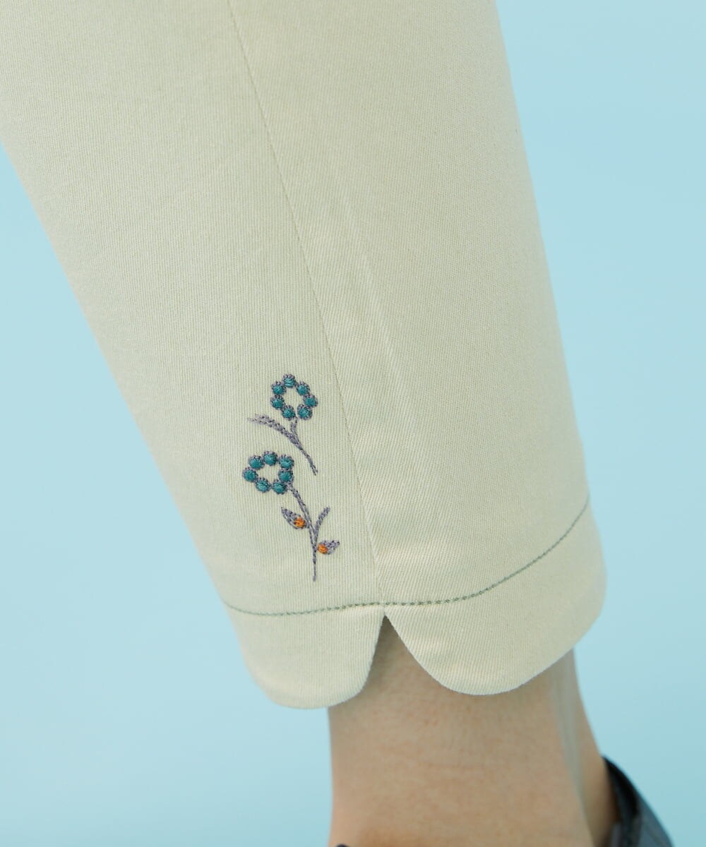 GJLHS33150 Jocomomola(ホコモモラ) フラワー刺繍 カラーツイルパンツ グリーン