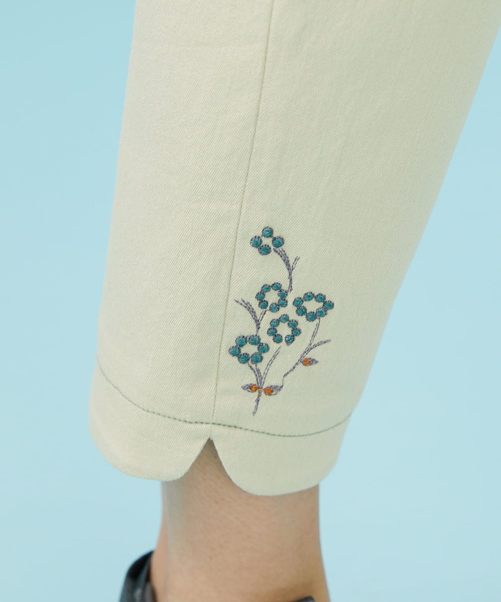 GJLHS33150 Jocomomola(ホコモモラ) フラワー刺繍 カラーツイルパンツ グリーン