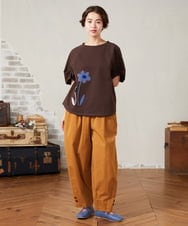 GJLJB37200 Jocomomola(ホコモモラ) 【早割10％OFF】カーブシルエットワイドパンツ キャメル