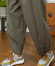 GJLJB37200 Jocomomola(ホコモモラ) Ba lon カーブシルエットワイドパンツ グレーカーキ