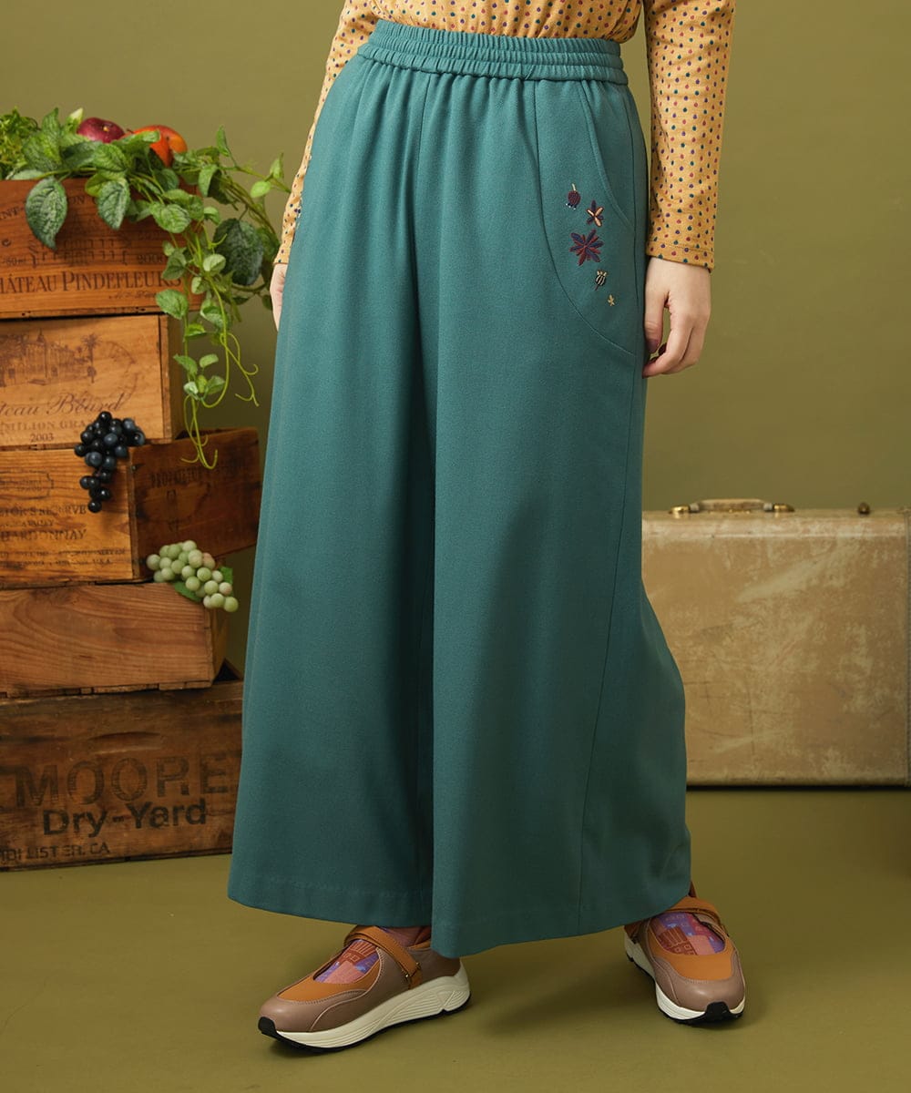 GJLLA32200 Jocomomola(ホコモモラ) T/Rドビー フラワー刺繍ワイドパンツ ダークブラウン