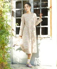 GJPCD30280 Jocomomola(ホコモモラ) Rocinante フラワープリント裏毛ワンピース アイボリー