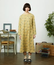 GJPDD30300 Jocomomola(ホコモモラ) Crisantemo curvo フラワー総刺繡ワンピース イエロー