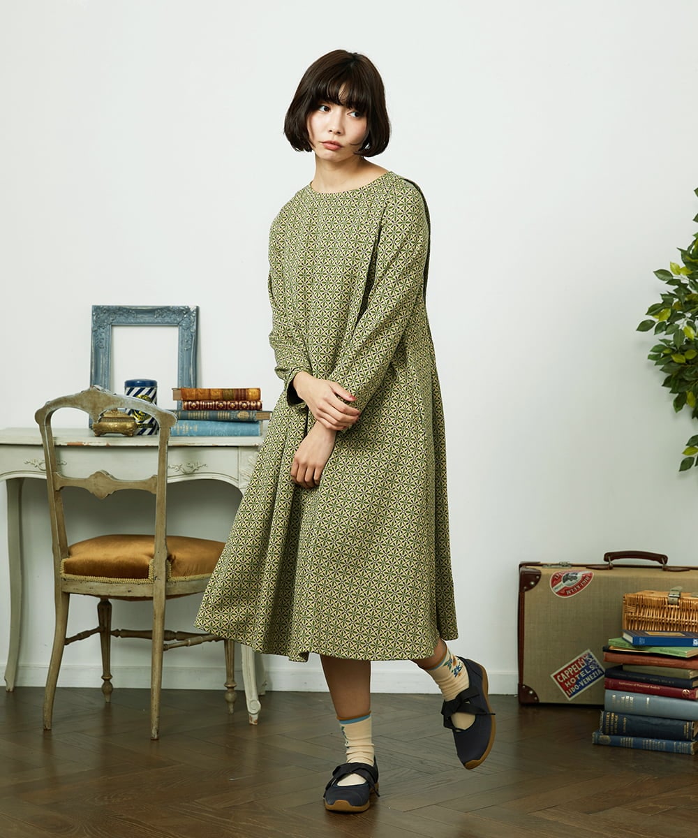 GJPDD31270 Jocomomola(ホコモモラ) Armadura de flores ジャカードワンピース ベージュ