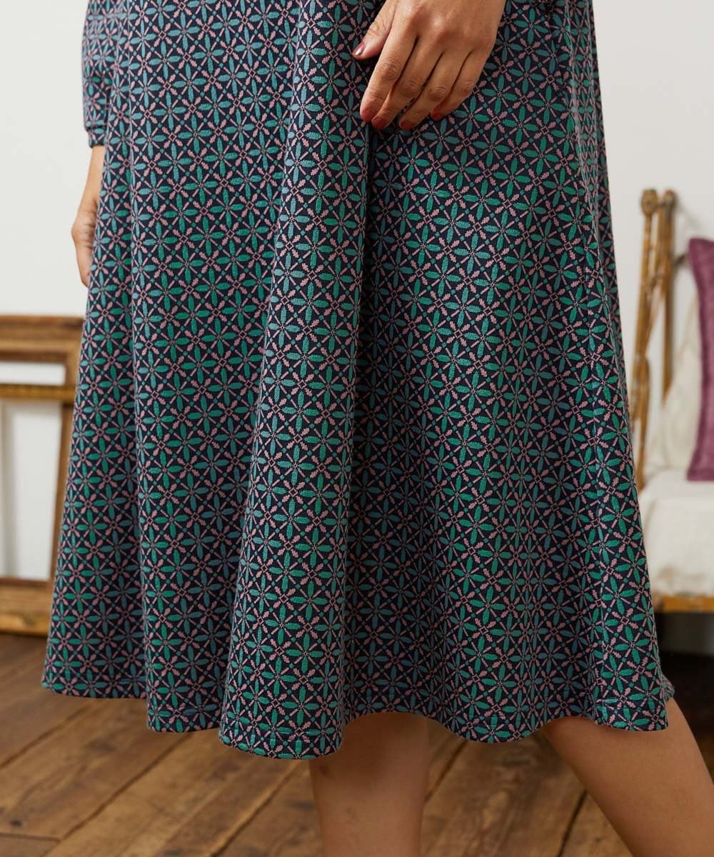 GJPDD31270 Jocomomola(ホコモモラ) 【先行予約】幾何学柄ジャカードワンピース ネイビー