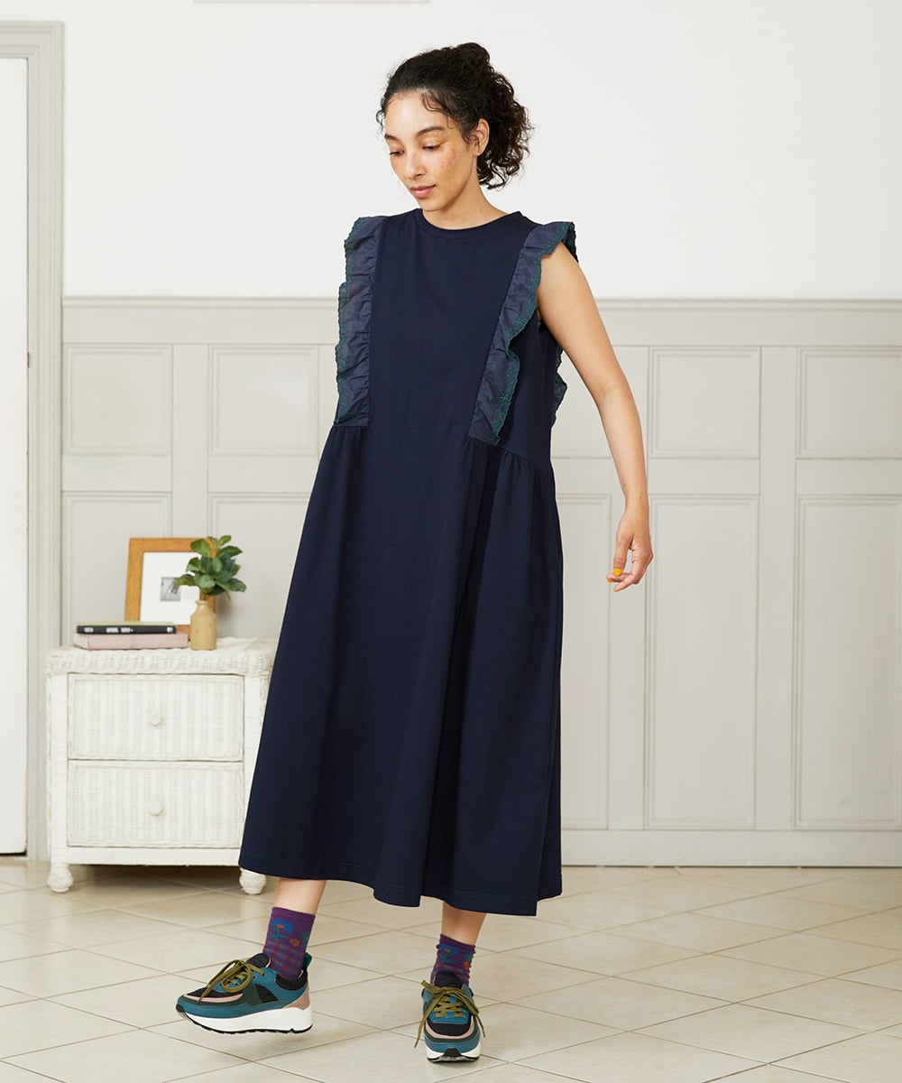 GJPHA32240 Jocomomola(ホコモモラ) Hiedra 刺繍フリル付きノースリーブワンピース ネイビー
