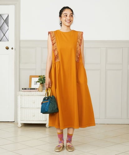 GJPHA32240 Jocomomola Hiedra 刺繍フリル付きノースリーブワンピース