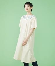 GJPJS33230 Jocomomola(ホコモモラ) Campo フラワー刺繍ワンピース アイボリー