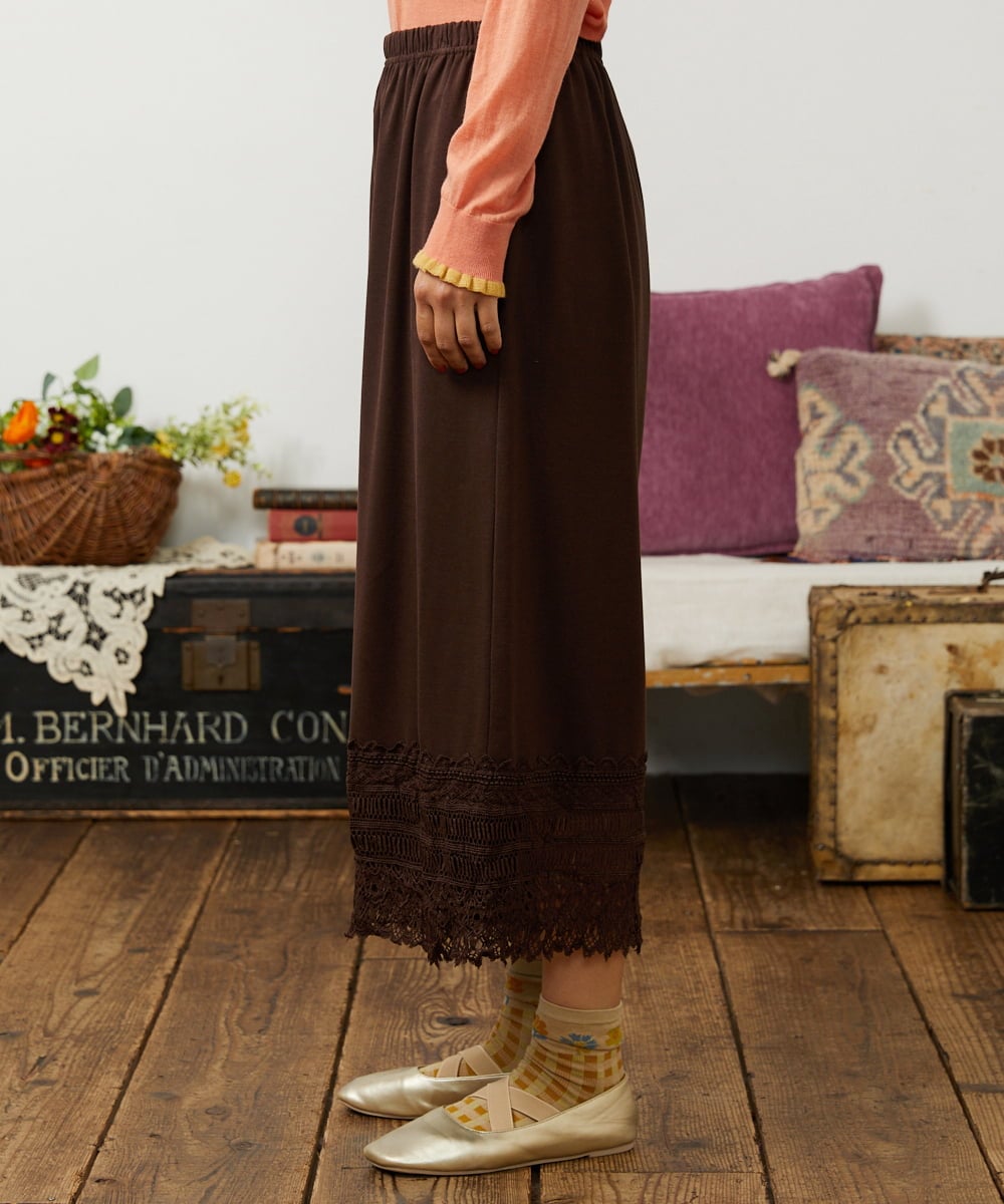 GJQAE41120 Jocomomola(ホコモモラ) 天竺レースペチコートパンツ ブラウン