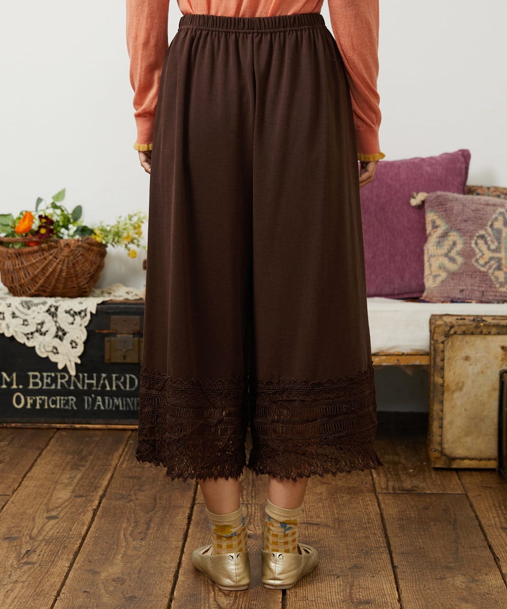 GJQAE41120 Jocomomola(ホコモモラ) 天竺レースペチコートパンツ ブラウン