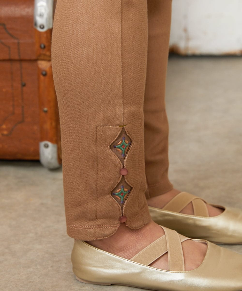 GJQDE37130 Jocomomola(ホコモモラ) Desvio レギンスパンツ ベージュ