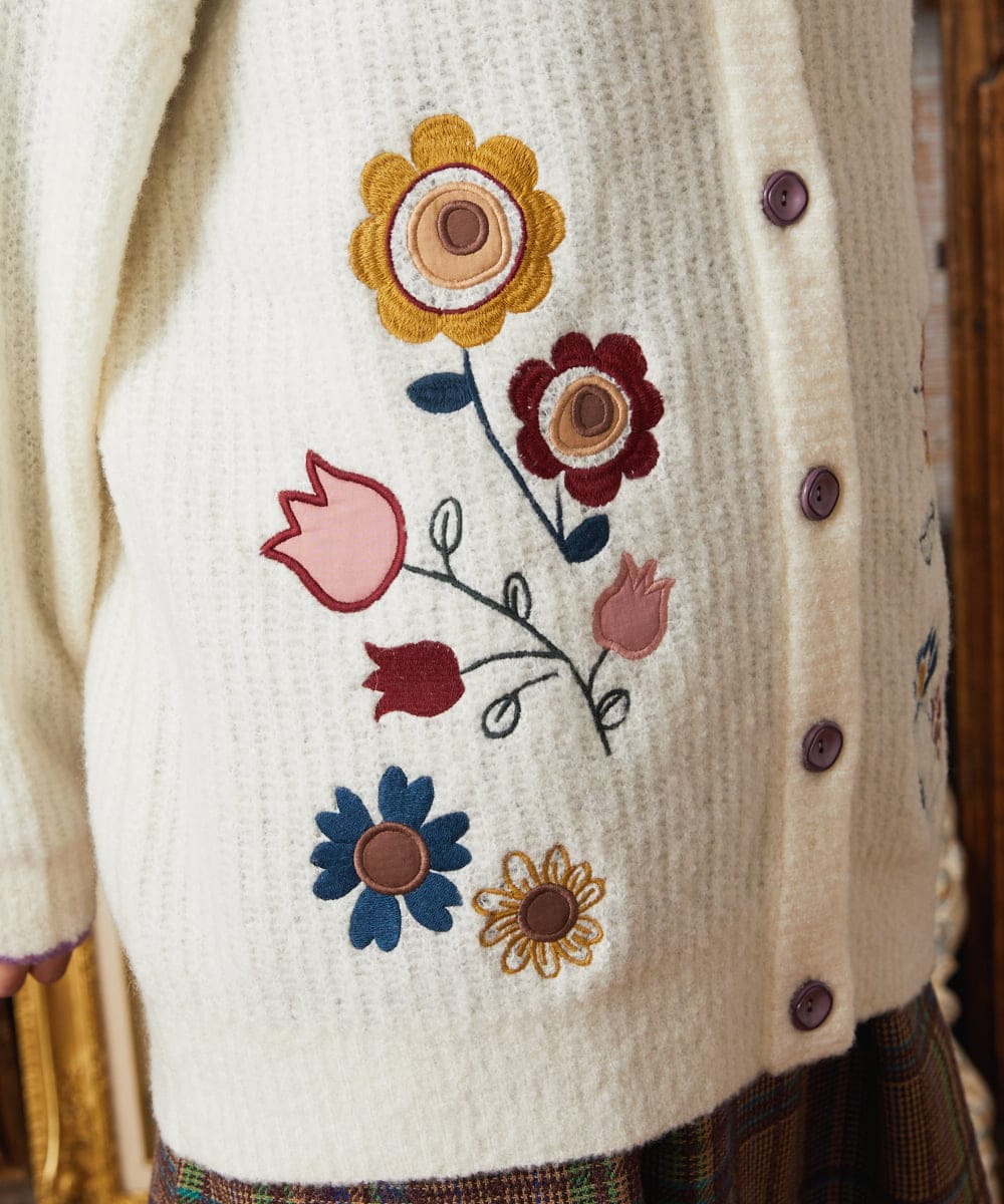 GJSAE02250 Jocomomola(ホコモモラ) Calle de Bordadores フラワーモチーフニットカーディガン ネイビー