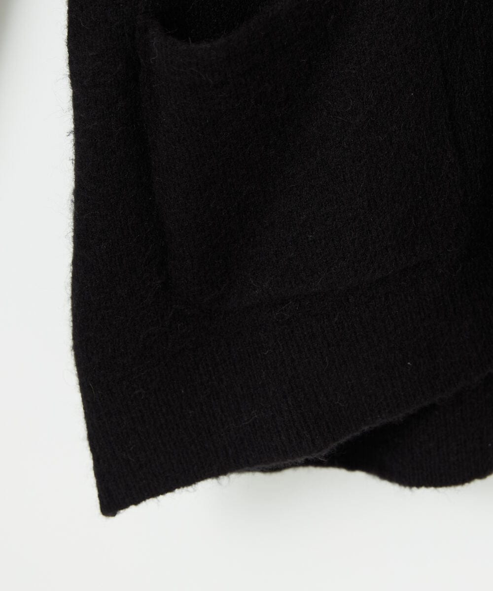 GJSAE35200 Jocomomola(ホコモモラ) Peludo Vネックニットカーディガン ブラック