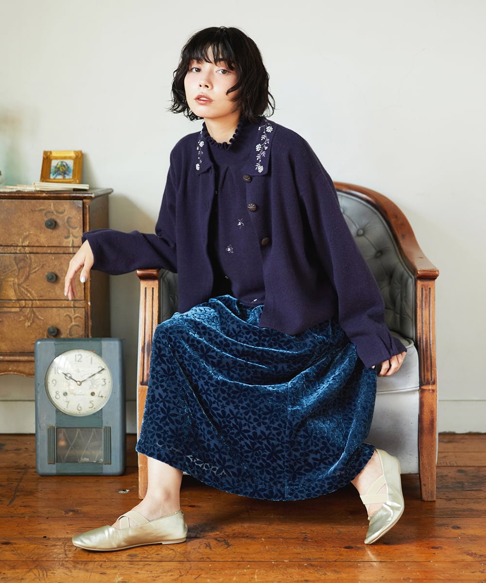 GJSAE51220 Jocomomola(ホコモモラ) Tesoro フラワーモチーフニットカーディガン ネイビー