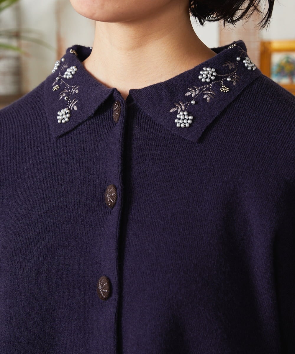 GJSAE51220 Jocomomola(ホコモモラ) Tesoro フラワーモチーフニットカーディガン ネイビー