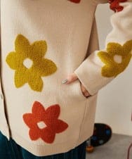 GJSAH37290 Jocomomola(ホコモモラ) Forma de flor フラワーニット スタンドカラーカーディガン アイボリー