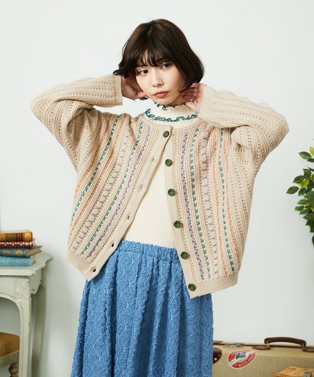 GJSCD30200 Jocomomola(ホコモモラ) Escalera 刺繍ニットカーディガン ベージュ
