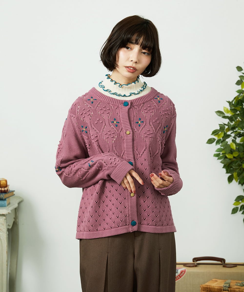 GJSDD30220 Jocomomola(ホコモモラ) フラワー刺繍ケーブルニットカーディガン ピンク