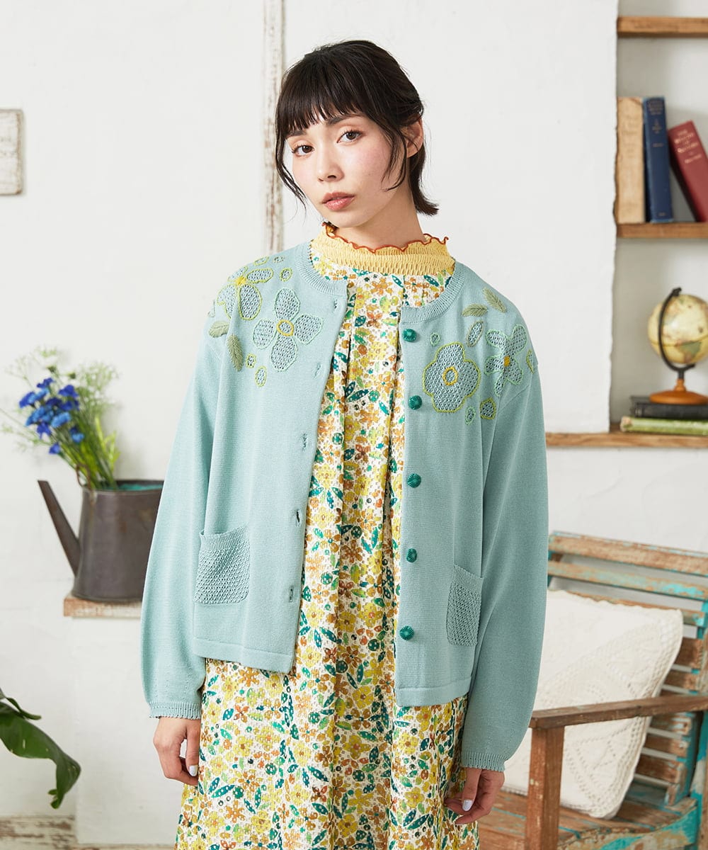 GJSFD50230 Jocomomola(ホコモモラ) El Rucio フラワー刺繍ニットカーディガン ライトブルー