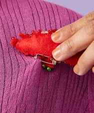 GJSGE32200 Jocomomola(ホコモモラ) 【早割10％OFF】鳥モチーフ付きシアーカーディガン パープル