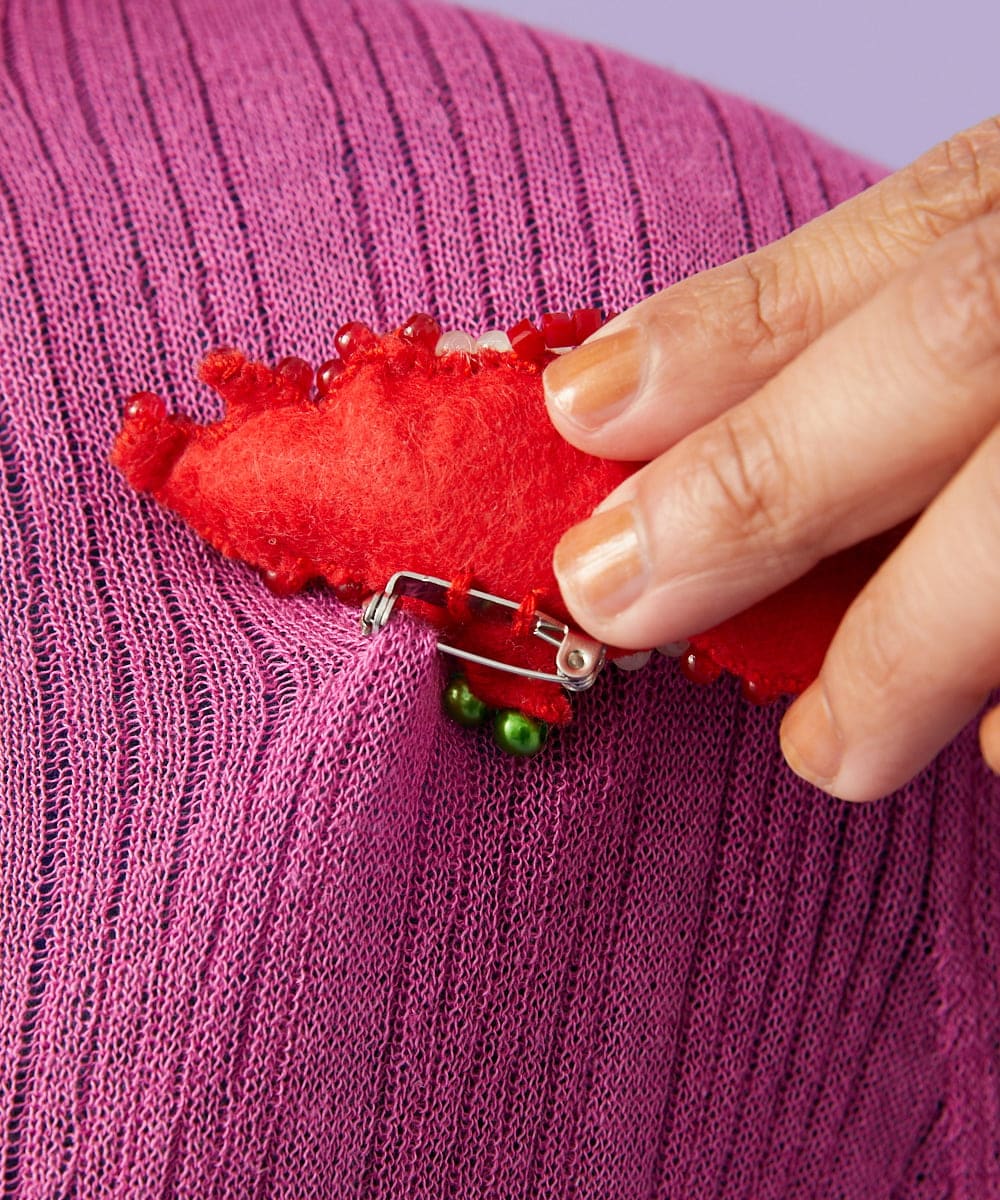 GJSGE32200 Jocomomola(ホコモモラ) 【早割10％OFF】鳥モチーフ付きシアーカーディガン パープル