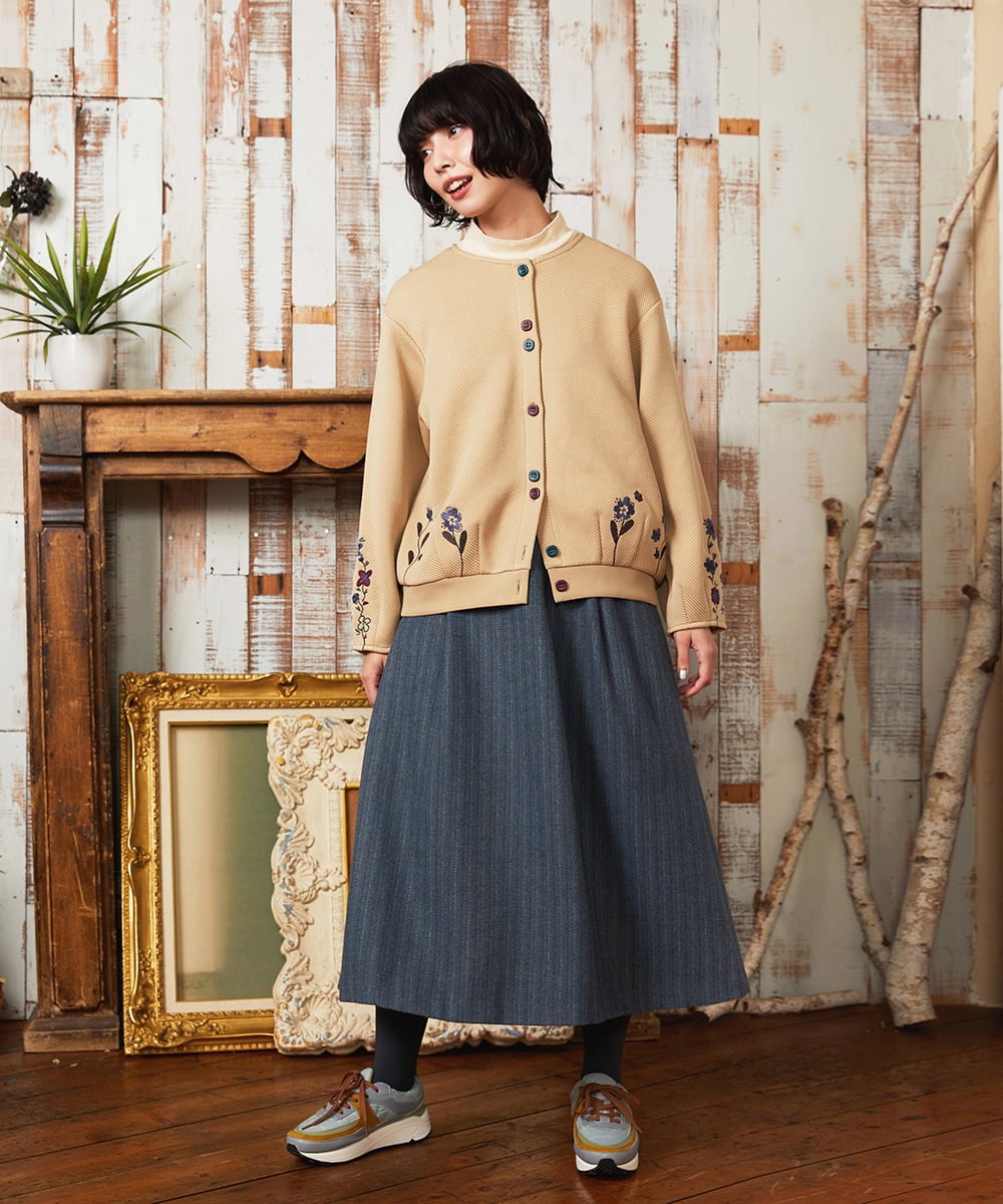 GJTAE37220 Jocomomola(ホコモモラ) Florecer フラワー刺繍カットソーカーディガン グリーン