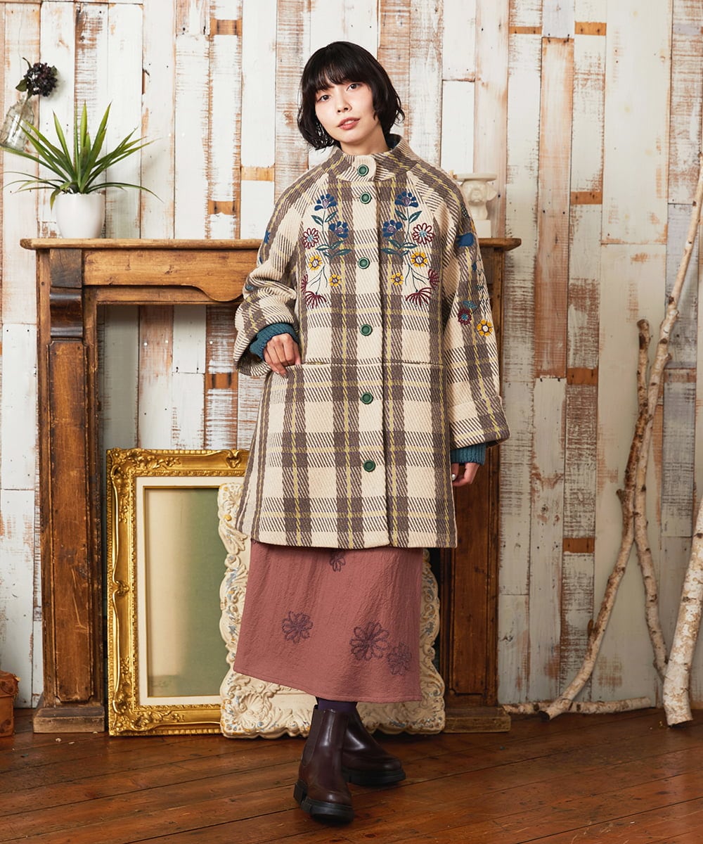 GJUAE04550 Jocomomola(ホコモモラ) Calle de Bordadores チェック×フラワー刺繍コート ベージュ