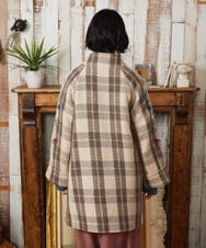 GJUAE04550 Jocomomola(ホコモモラ) Calle de Bordadores チェック×フラワー刺繍コート ベージュ