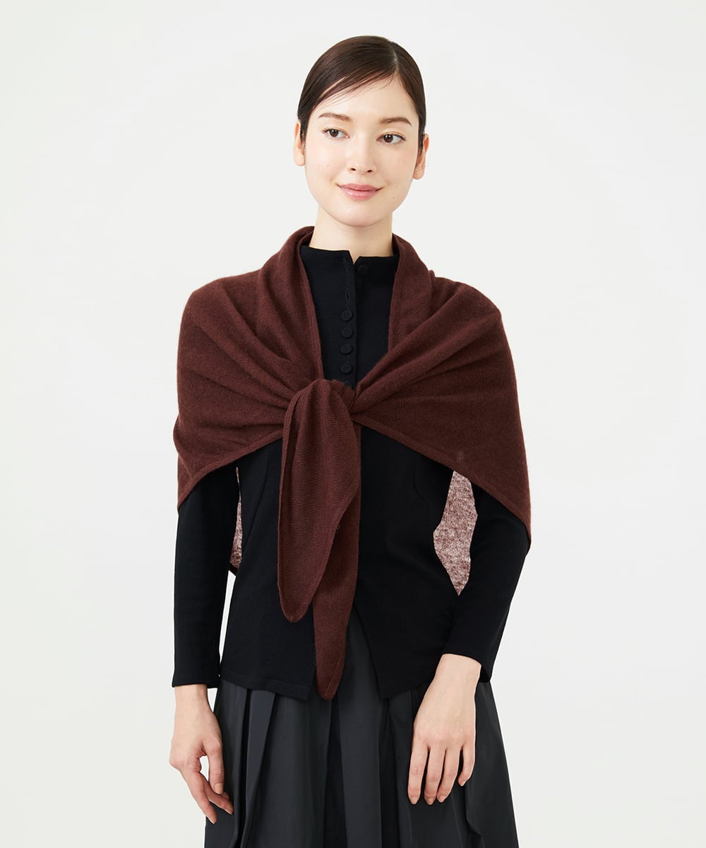 GK3AG01170 Sybilla(シビラ) カシミヤ三角ストール ブラウン