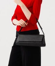 GK5GD02360 Sybilla(シビラ) ワイドスクエアショルダーバッグ ブラック