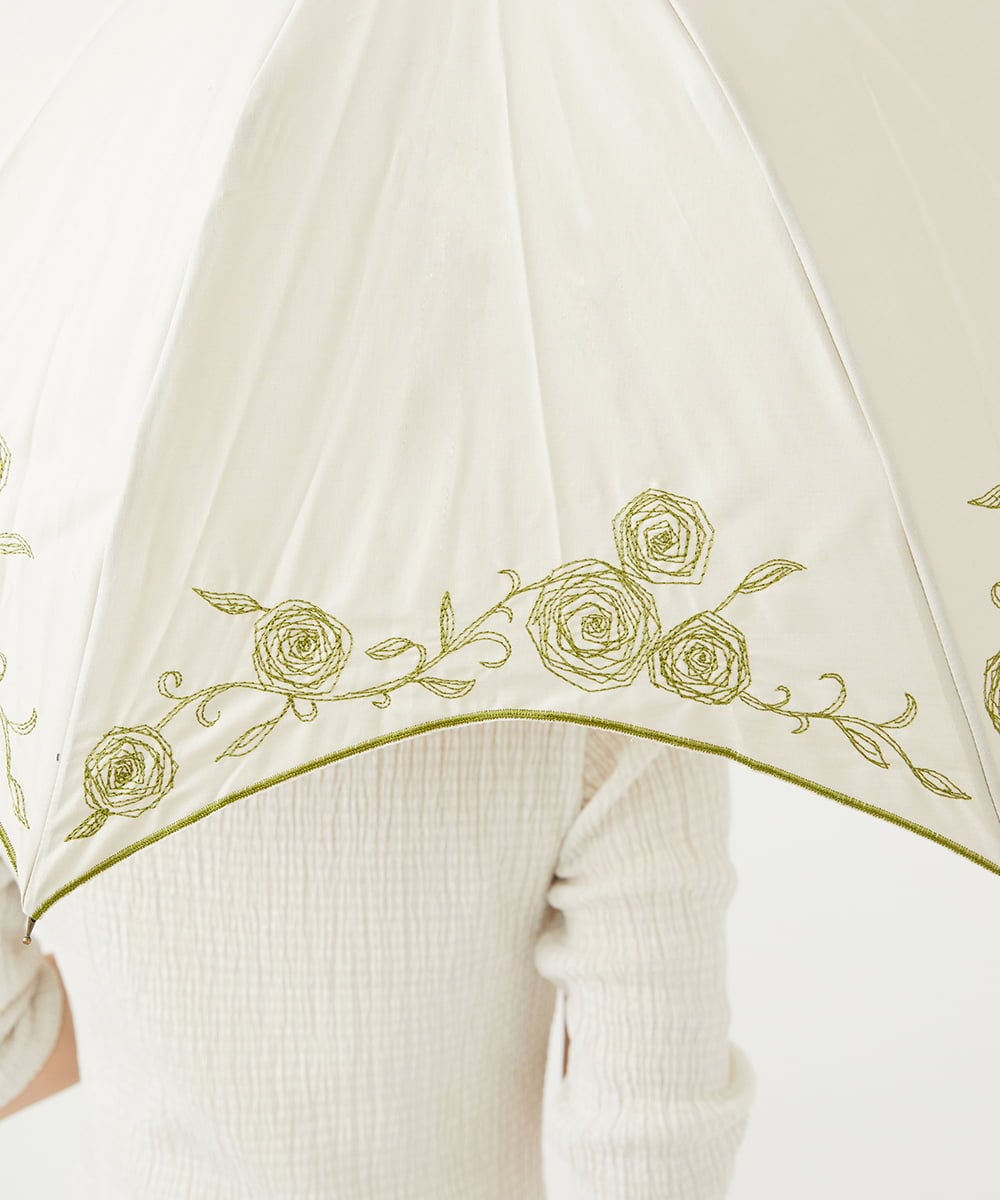 GKYGB03210 Sybilla(シビラ) 【晴雨兼用・UVカット】フラワーモチーフ刺繍日傘 ベージュ