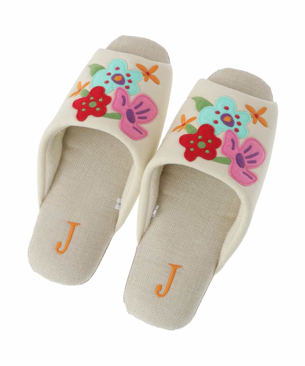 GNFDT03025 Jocomomola(ホコモモラ) 【洗える】フラワーアップリケ刺繍デザインスリッパ アイボリー