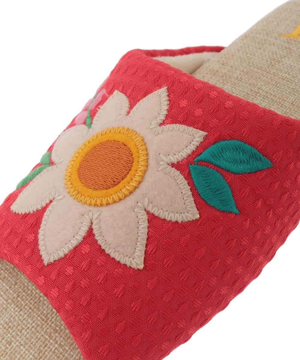 GNFTG03025 Jocomomola(ホコモモラ) 【洗える】フラワーアップリケオープントゥスリッパ レッド