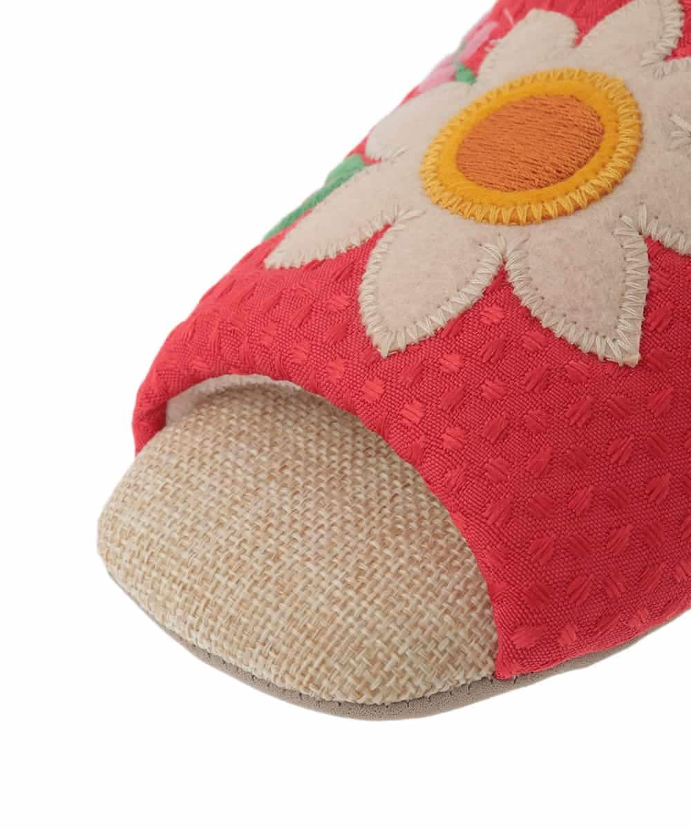 GNFTG03025 Jocomomola(ホコモモラ) 【洗える】フラワーアップリケオープントゥスリッパ レッド