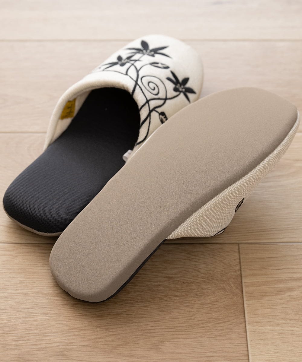 GQ6GD03025 Sybilla(シビラ) 【Sybilla】ヘニオ スリッパ  ブラック