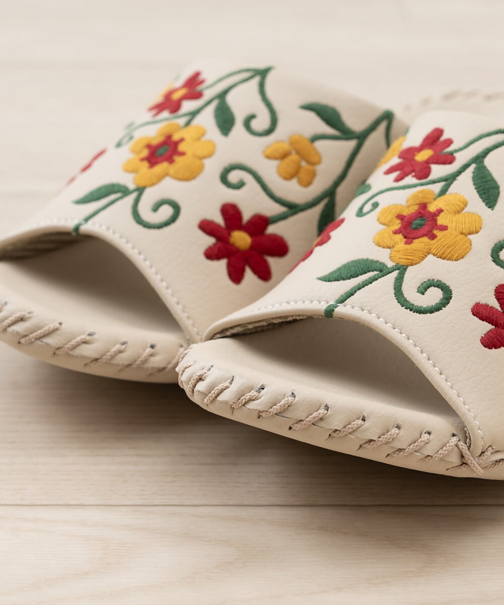 GQ6GD05050 Sybilla(バイヤーズ セレクト) 【Sybilla】フロラシオン スリッパ  ベージュ