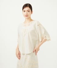 GYBGF30800 Sybilla(シビラ) ◆受注生産◆フラワーレース刺繍ブラウス アイボリー