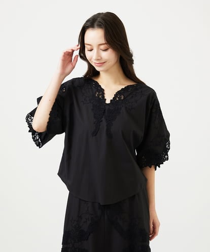 GYBGF30800 Sybilla ◆受注生産◆フラワーレース刺繍ブラウス