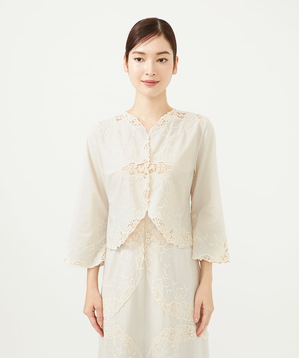 GYBGF31900 Sybilla(シビラ) ◆受注生産◆フラワーレース刺繍ボレロブラウス アイボリー