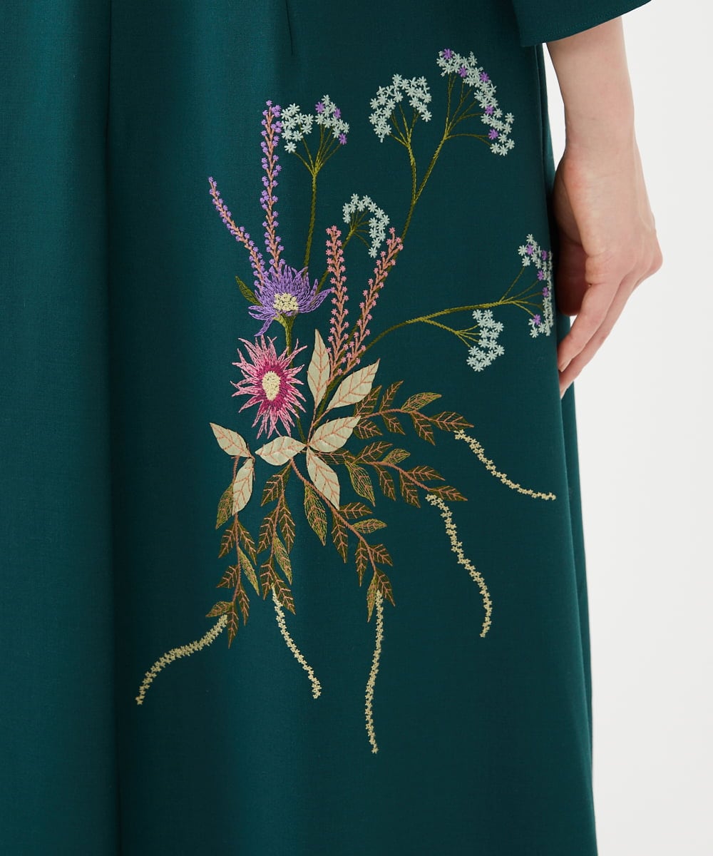 GYEVF02100 Sybilla(シビラ) ◆受注生産◆ブーケフラワー刺繍ドレス グリーン