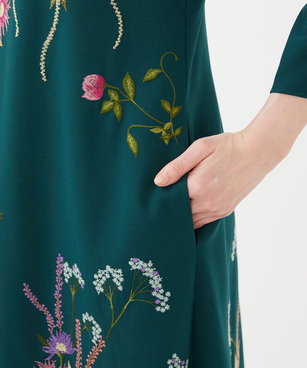 GYEVF02100 Sybilla(シビラ) ◆受注生産◆ブーケフラワー刺繍ドレス グリーン