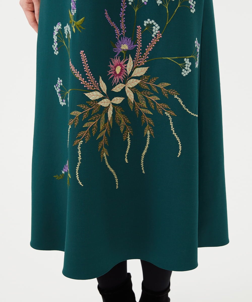 GYEVF02100 Sybilla(シビラ) ◆受注生産◆ブーケフラワー刺繍ドレス グリーン