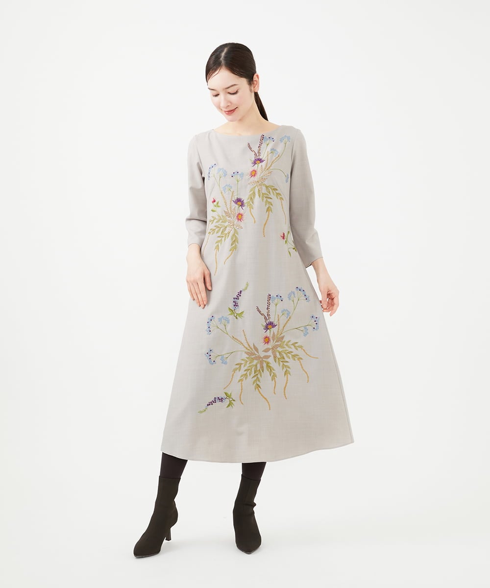 GYEVF02100 Sybilla(シビラ) ◆受注生産◆ブーケフラワー刺繍ドレス ライトグレー